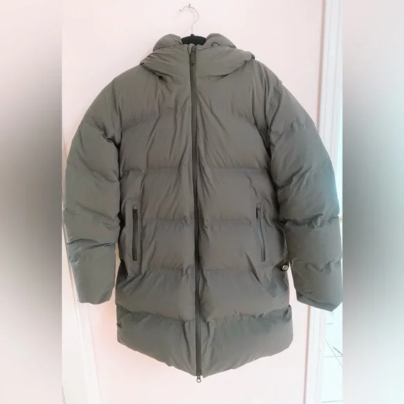 Aritzia TNA The Super Puff₂O™ Mid In Coal Grey - Picture 4 of 16